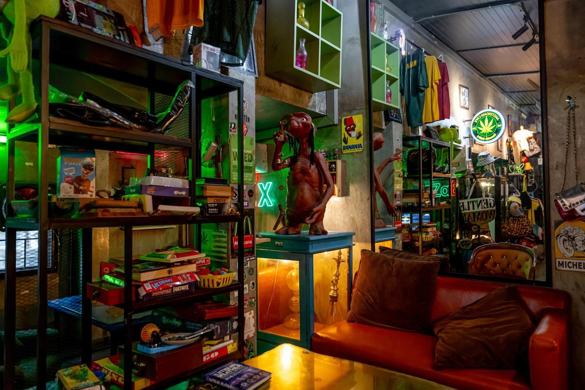 Vibes Hostel Bangkok Bagian luar foto